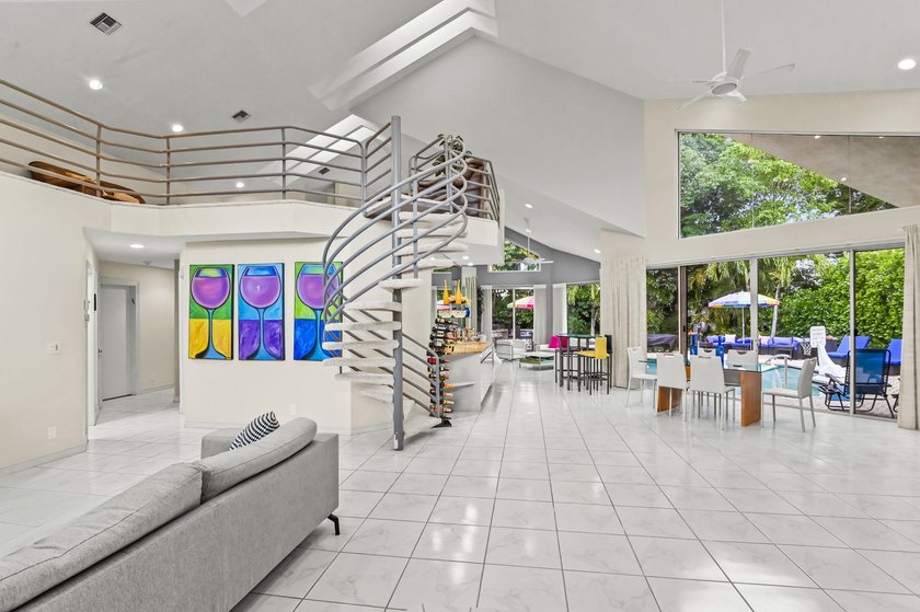 ALL OFFERS ENTERTAINED! Welcome to the beautiful gated community - photo 4