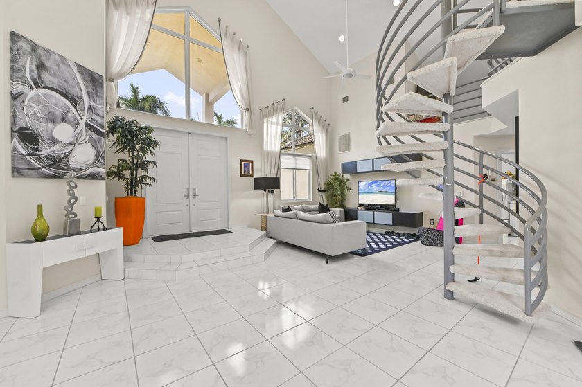 ALL OFFERS ENTERTAINED! Welcome to the beautiful gated community - photo 10