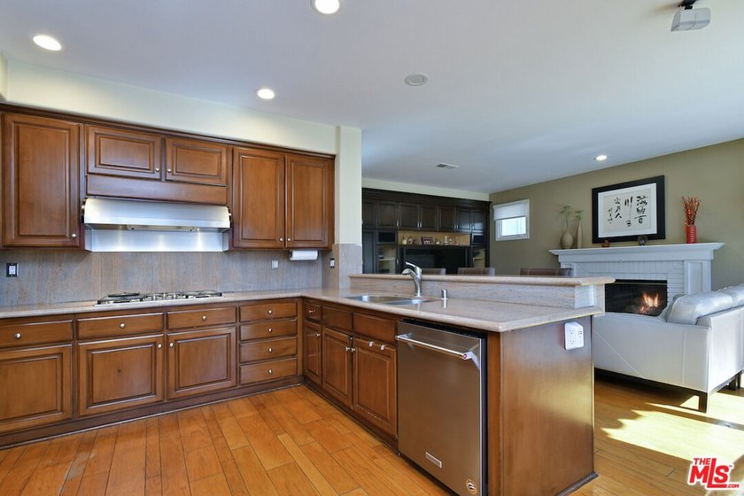 Located in the prestigious Bellagio Community, this elegant - photo 9