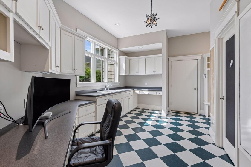 Welcome to your ultimate waterfront oasis on highly sought-after - photo 33