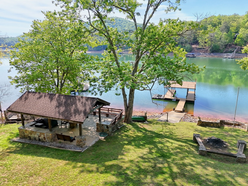 Lake Nottely, North end, True Log Home! Year round deep water! SO - photo 4