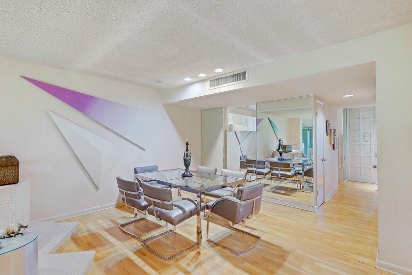 Beautifully maintained 3-bedroom townhouse in a sought-after 55+ - photo 11