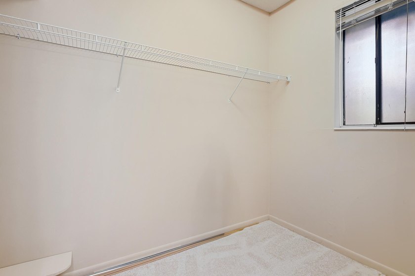 Beautifully maintained 3-bedroom townhouse in a sought-after 55+ - photo 19