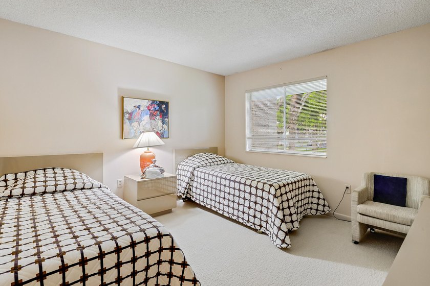 Beautifully maintained 3-bedroom townhouse in a sought-after 55+ - photo 21