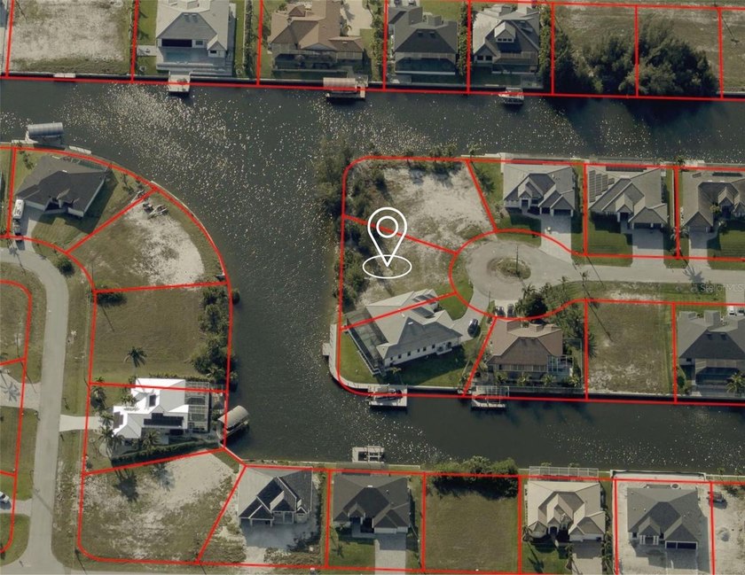 150+ ft waterfront: Discover your rare opportunity to own a - photo 3