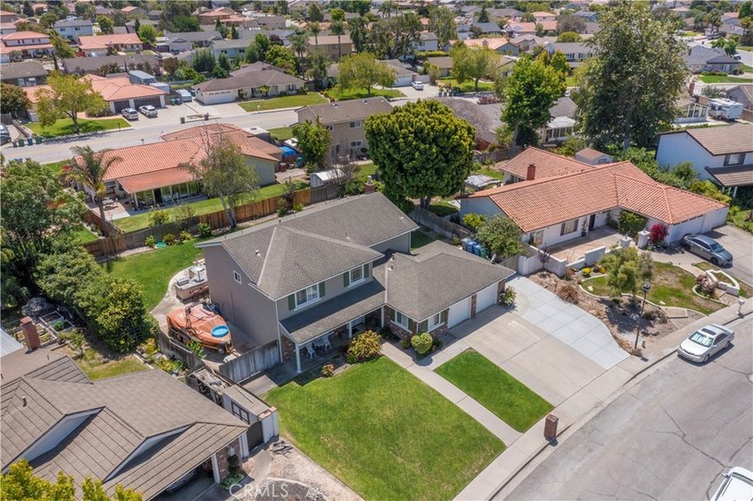 Located in the highly sought-after Foxenwoods neighborhood of - photo 33