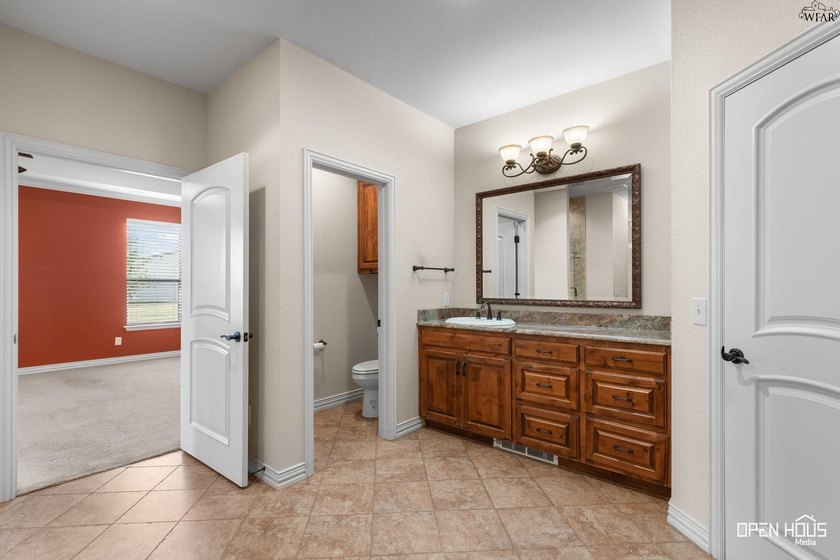Spacious 4-bedroom, 3.5-bath luxury single-owner home situated - photo 21