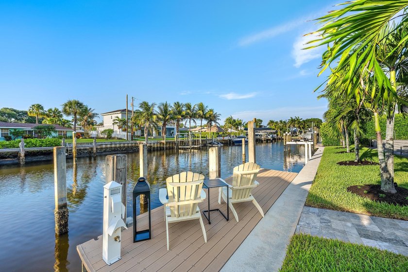 A statement of modern waterfront luxury, this extraordinary - photo 22