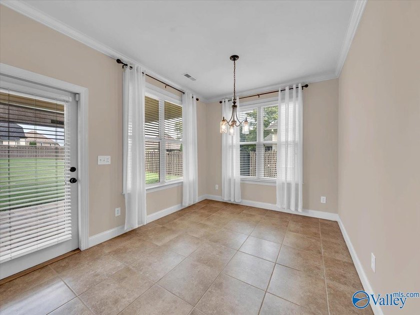 Open House Sunday Jul 19th 2-4PM *** Beautiful full brick home - photo 14