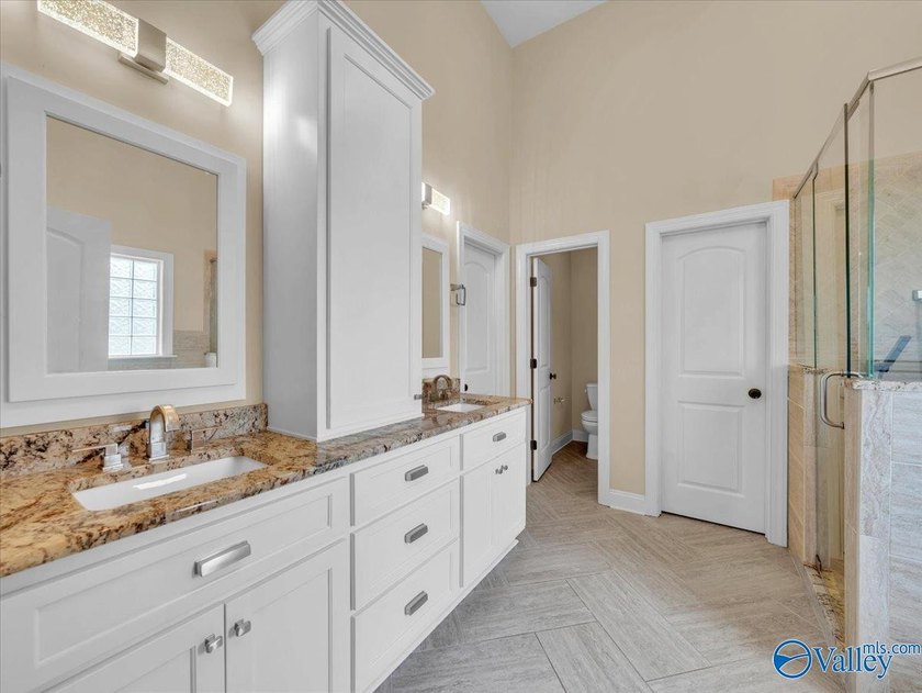 Open House Sunday Jul 19th 2-4PM *** Beautiful full brick home - photo 20