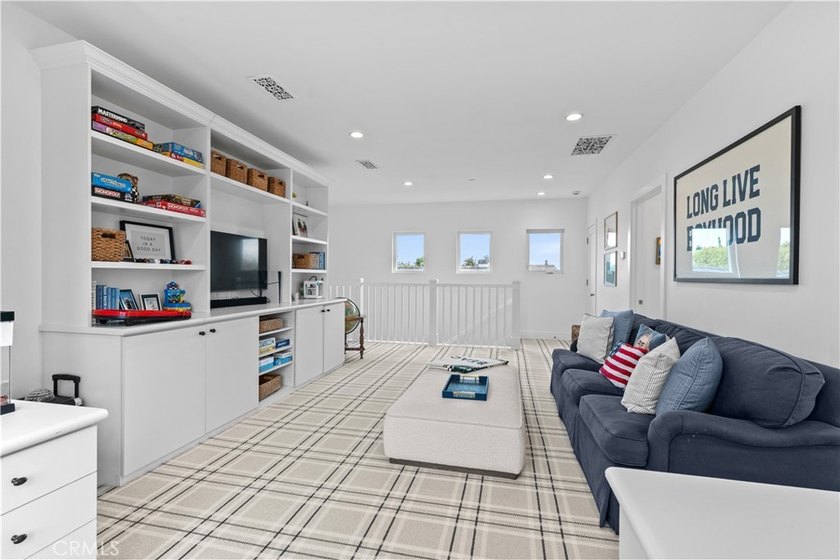 Some addresses in Newport Beach are simply in a class of their - photo 13
