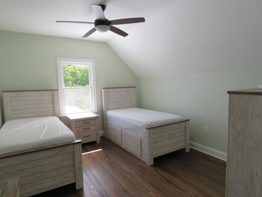Beautifully remodeled 1 1/2 story home situated on 50 feet of - photo 14