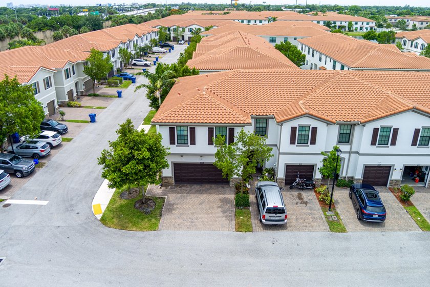 Rare corner-lot townhome with a 2-car garage in a quiet, gated - photo 18