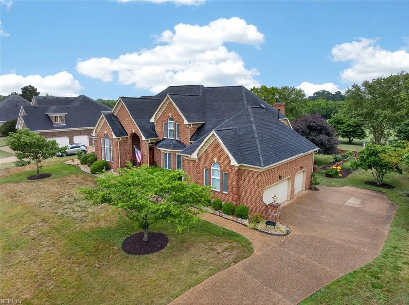 This full brick, custom home has been extensively updated and is - photo 2