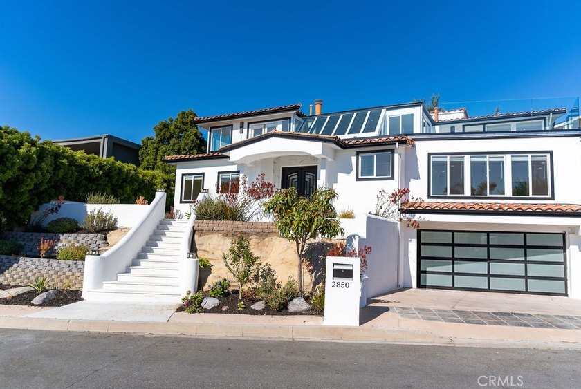 This newly renovated home with breathtaking 180-degree ocean - photo 4
