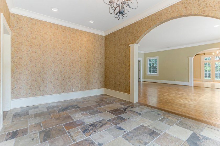 Classic architecture. Refined living. An exceptional setting - photo 6