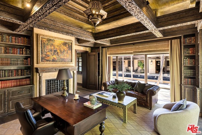 Set on a dramatic bluff of only 14 homes overlooking the Pacific - photo 16