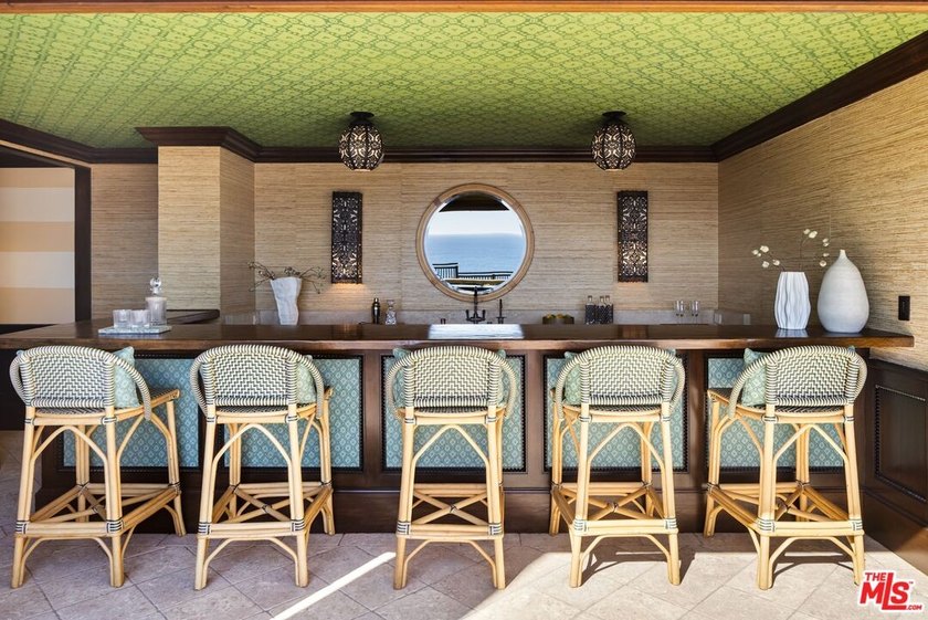 Set on a dramatic bluff of only 14 homes overlooking the Pacific - photo 23