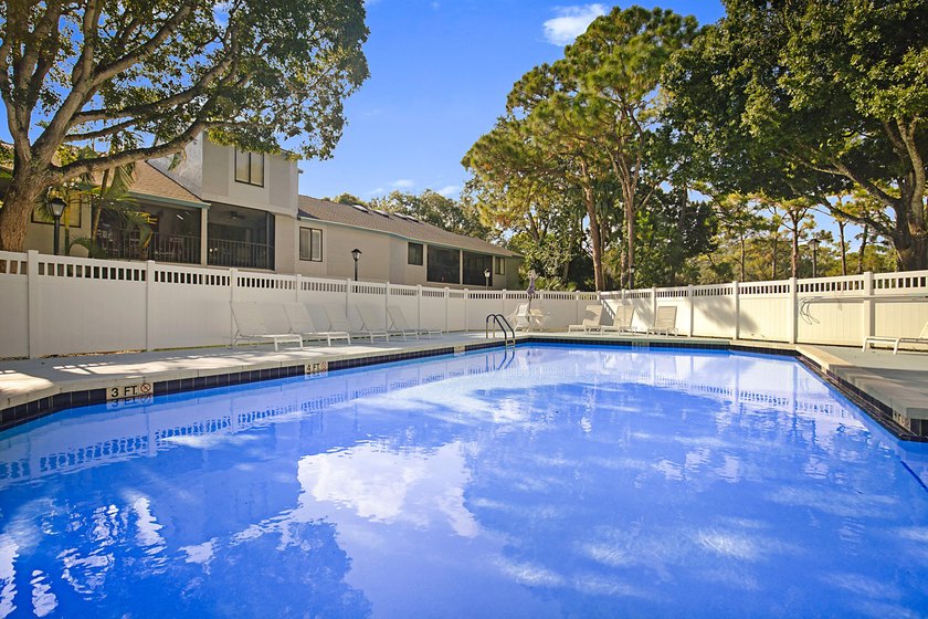 Beautiful 2 Bed/2 Bath 1st floor Condo in the highly desirable - photo 24