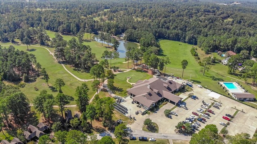 This extraordinary property, INCLUDING BOAT nestled within the - photo 35
