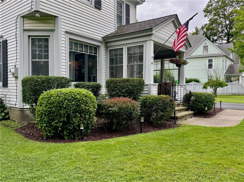 This is the LARGE house on the LARGE lot you have been looking - photo 39