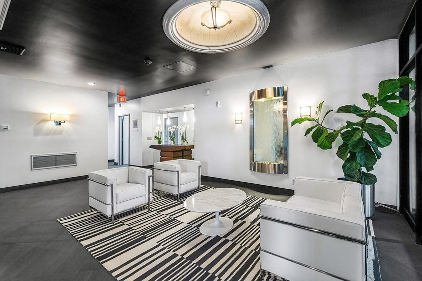 Beautiful Executive condo in the heart of west palm beach. This - photo 27