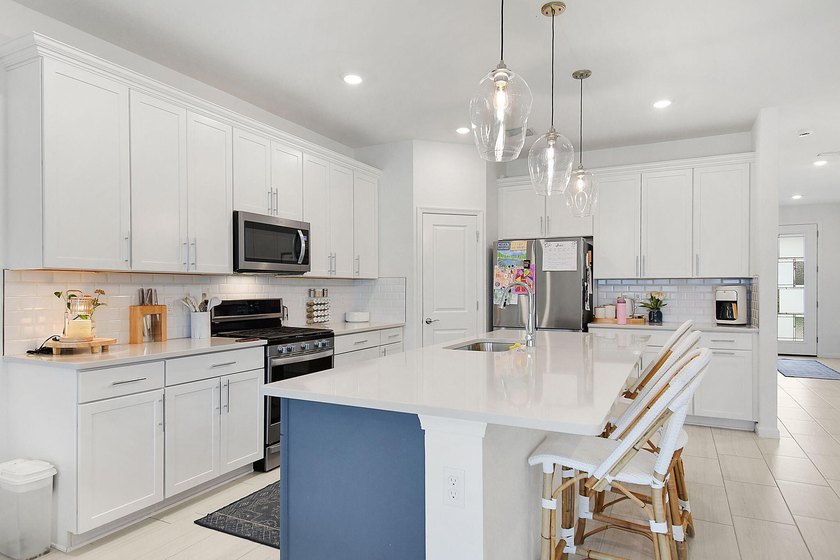 Move-in ready, this spacious 5bed, 4bath CBS home sits on a - photo 6