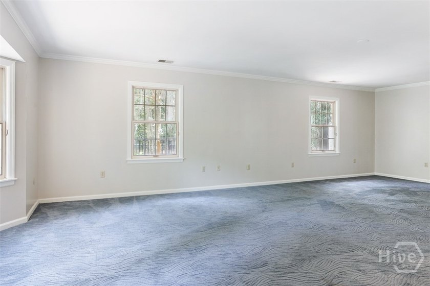 Welcome to this beautiful, spacious home in the prestigious - photo 11
