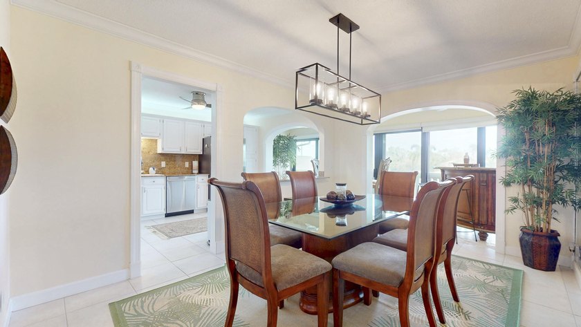 Immaculate lakeside 2nd floor 3-bedroom, 2-bathroom condo in - photo 11
