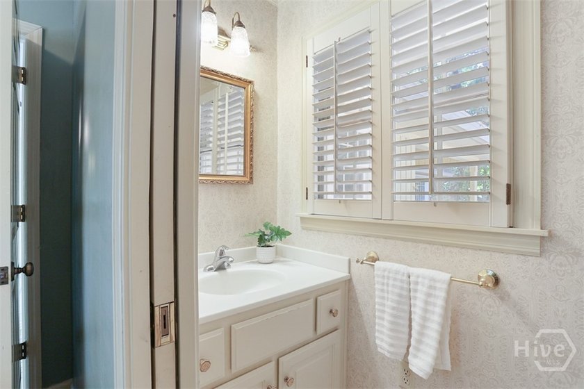 Welcome to this beautiful, spacious home in the prestigious - photo 20
