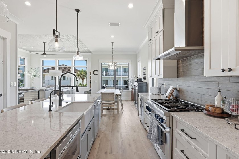 Truly one-of-a-kind, this newly constructed custom built home - photo 22