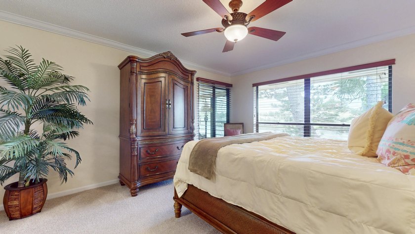 Immaculate lakeside 2nd floor 3-bedroom, 2-bathroom condo in - photo 24