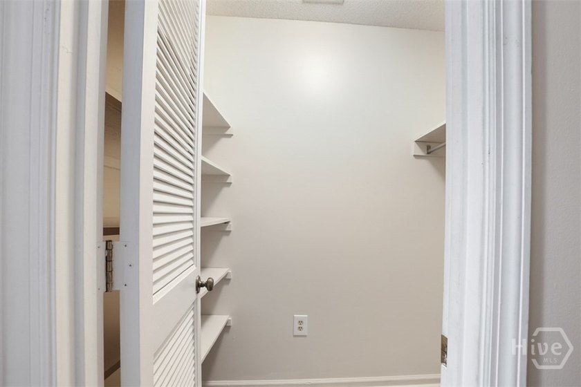 Welcome to this beautiful, spacious home in the prestigious - photo 25