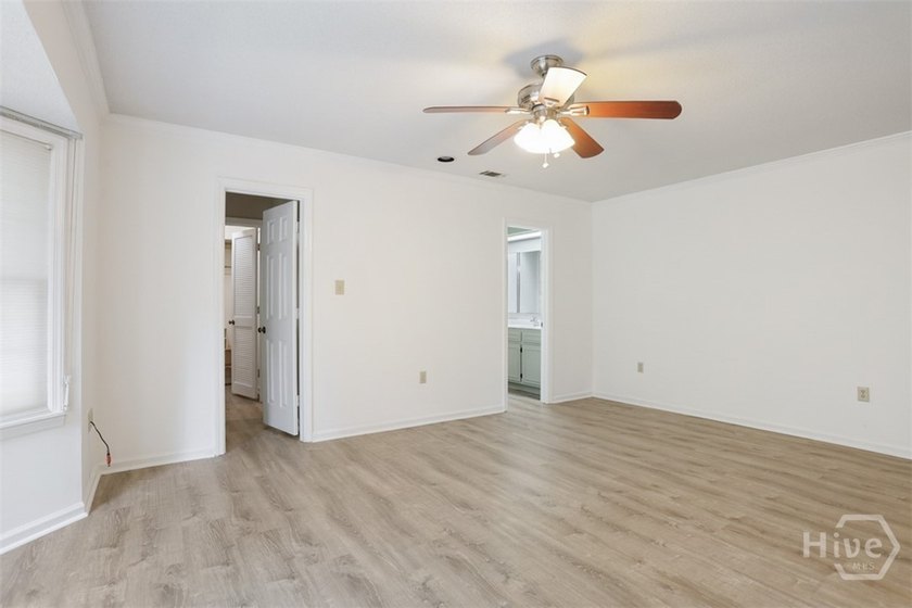 Welcome to this beautiful, spacious home in the prestigious - photo 33