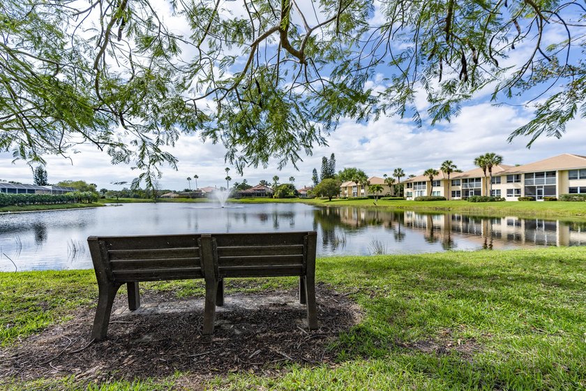 Immaculate lakeside 2nd floor 3-bedroom, 2-bathroom condo in - photo 38
