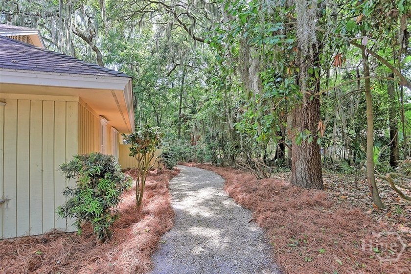 Welcome to this beautiful, spacious home in the prestigious - photo 42