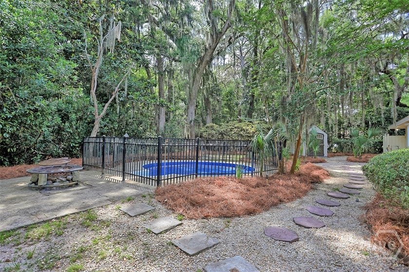 Welcome to this beautiful, spacious home in the prestigious - photo 45