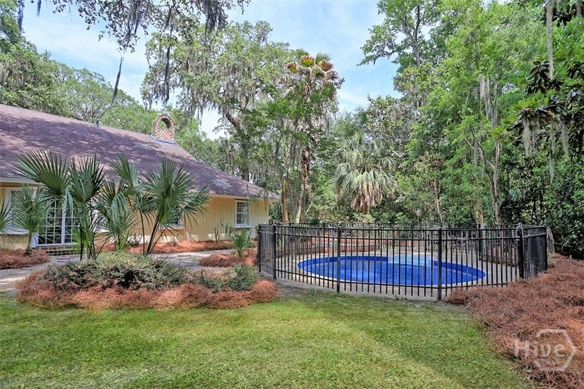 Welcome to this beautiful, spacious home in the prestigious - photo 47