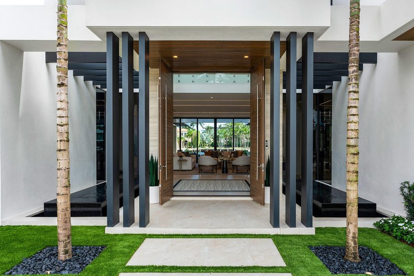 Experience a new pinnacle of luxury in this recently completed - photo 5
