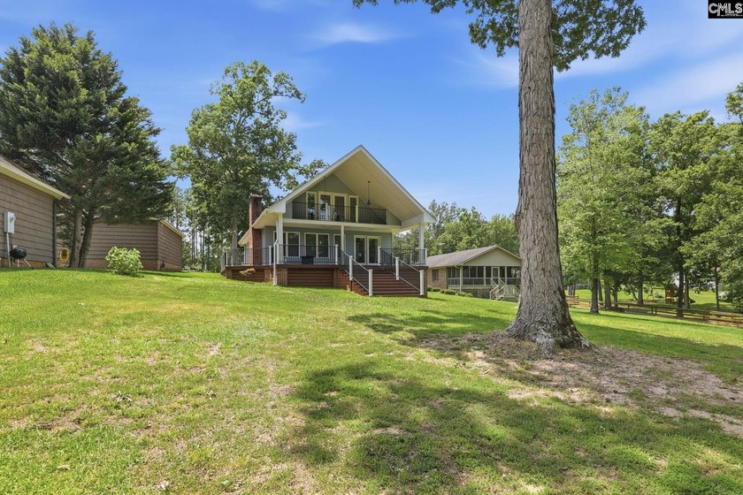 Welcome to Lake Murray! Nestled in an established waterfront - photo 4