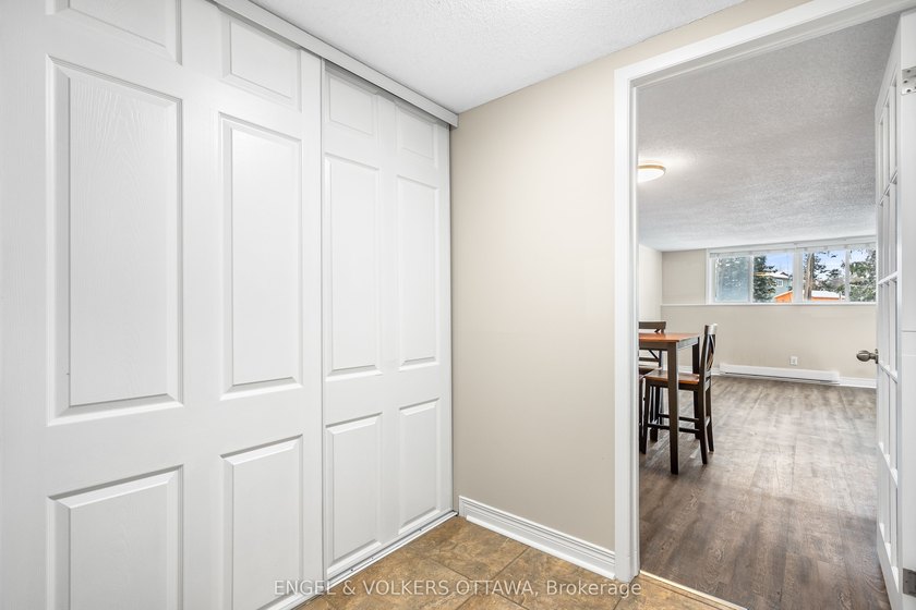 Welcome to this beautifully renovated 2-bedroom main floor condo - photo 6