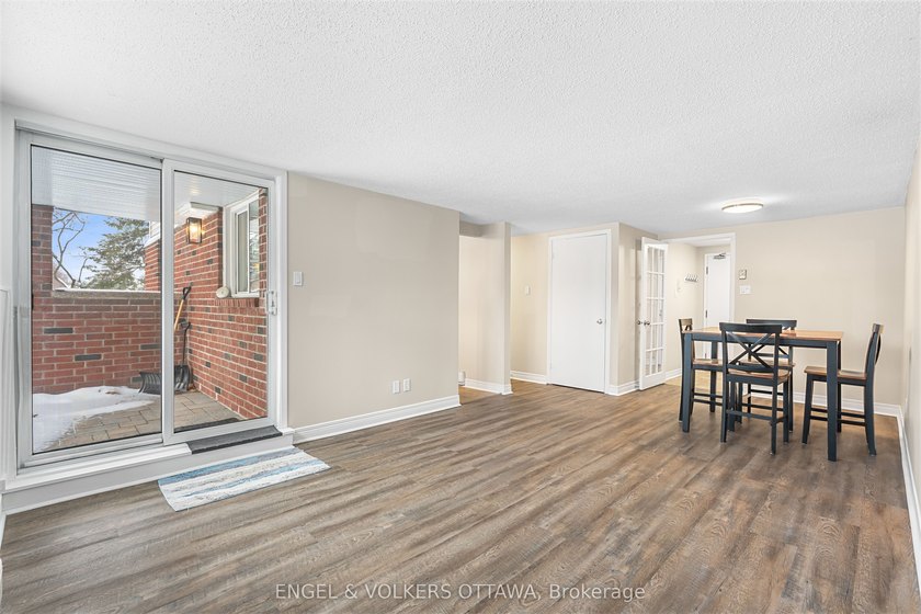 Welcome to this beautifully renovated 2-bedroom main floor condo - photo 10