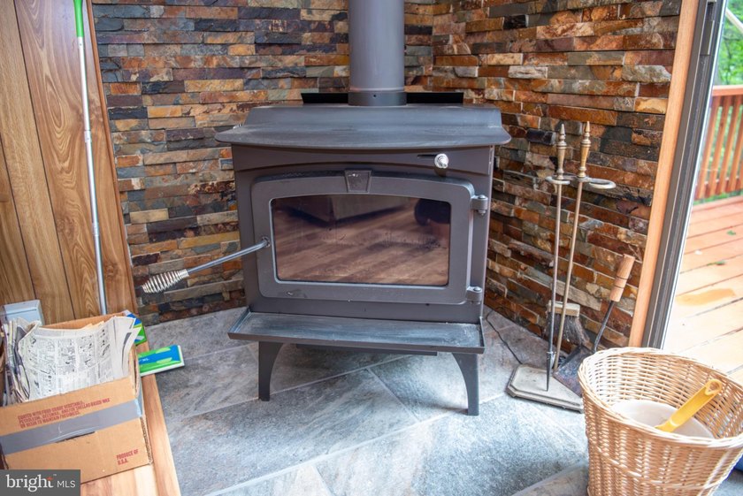 Bring your vision to this 1-bedroom, 1-bath chalet in the - photo 16