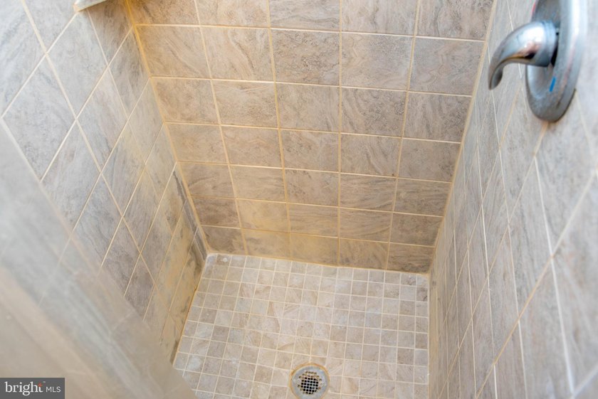 Bring your vision to this 1-bedroom, 1-bath chalet in the - photo 18