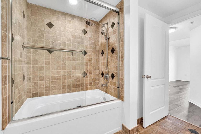 Seller Financing Available! One of the most desirable unit - photo 10