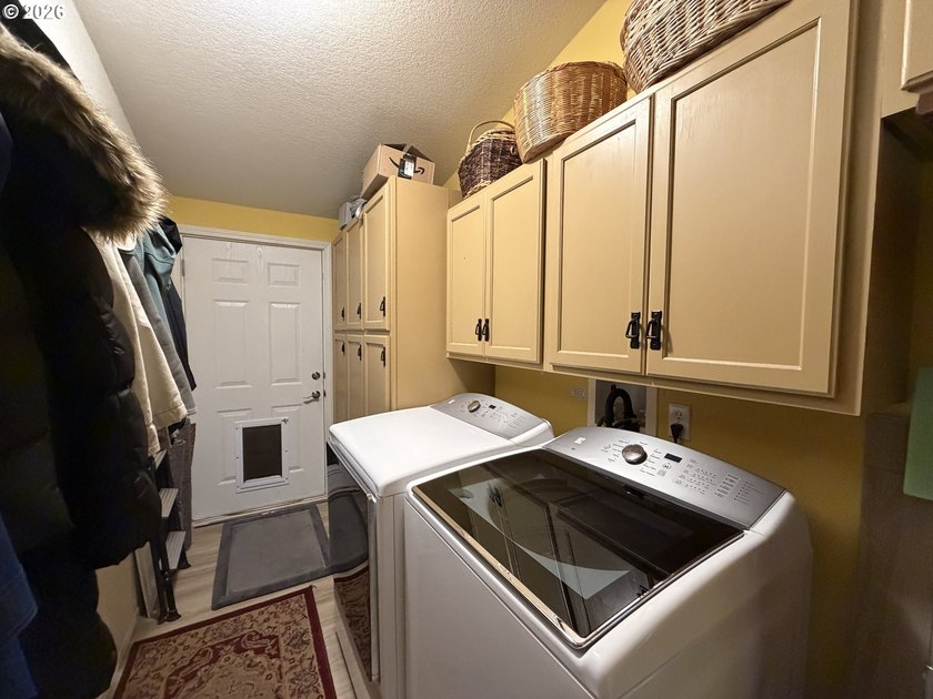 This spacious 1,620 sq ft manufactured home offers easy - photo 26