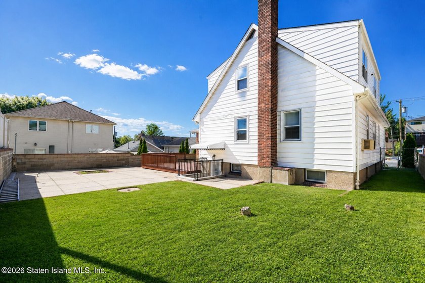 Rare opportunity to own a beautifully renovated property with - photo 50