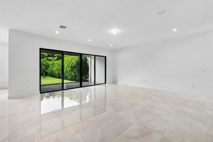 Brand new and never lived in, this stunning Honolulu model in - photo 10