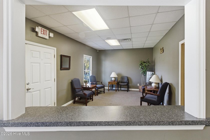 Prime Turnkey Dental Medical Opportunity With High Visibility - photo 11