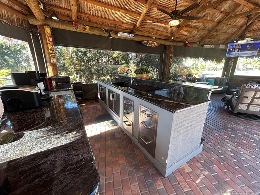 Welcome to this tropical sanctuary, where luxury and attention - photo 16